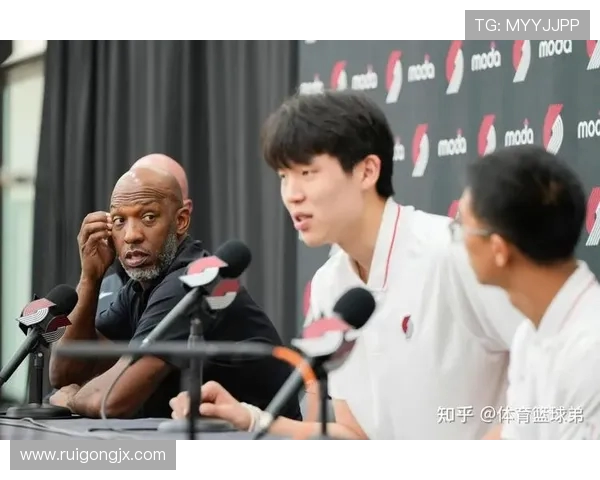 杨瀚森在NBA级别轮换中显得力不从心节奏难以跟上